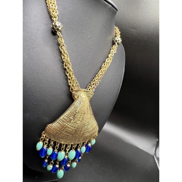 Lilly Pulitzer Bombshell Necklace - Picture 4 of 7